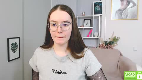 Adelina online show from December 1, 9:15 pm