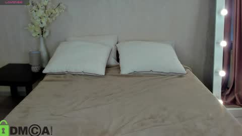 Snapshot of adelina_bliss chatting on May 5, 10:01 am Adelina bliss online show from May 5, 10:01 am