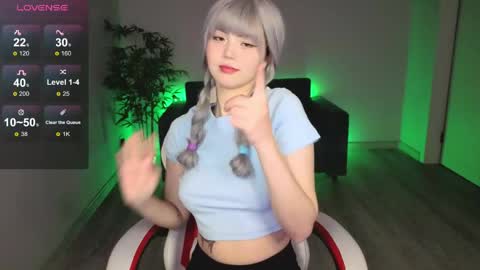 Snapshot of adelina_pinky chatting on May 30, 3:36 am Adelina Pinky online show from May 30, 3:36 am