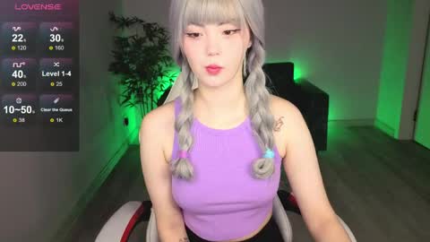 Snapshot of adelina_pinky chatting on May 31, 3:15 am Adelina Pinky online show from May 31, 3:15 am