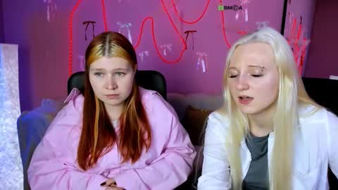 Adel online show from March 17, 2:53 pm