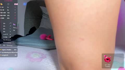 Snapshot of adelinaconte1 chatting on May 16, 1:13 am adelinaconte1 online show from May 16, 1:13 am