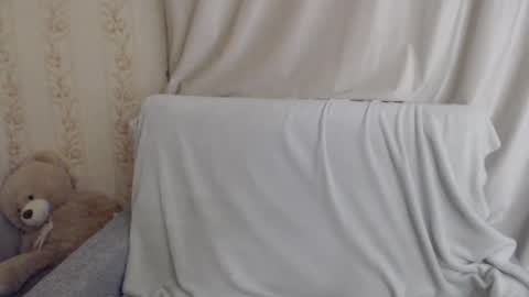 Snapshot of adelinalawson chatting on December 10, 4:06 pm adelinalawson online show from December 10, 4:06 pm