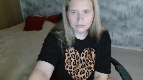 adelinalawson online show from July 31, 5:18 am