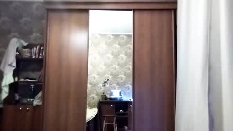 Snapshot of adelinehaefner chatting on December 14, 9:03 am Anna online show from December 14, 9:03 am