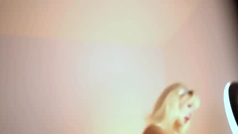 Snapshot of adelineking chatting on June 20, 1:52 am Ade online show from June 20, 1:52 am