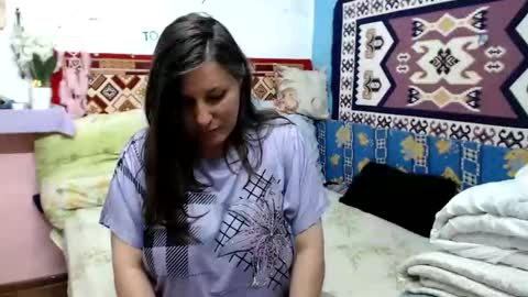 Snapshot of adelinemilf chatting on May 20, 5:35 am adelinemilf online show from May 20, 5:35 am