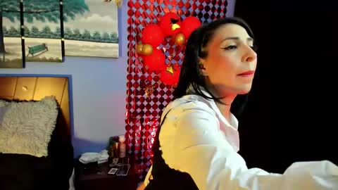 Snapshot of adellelennox_cg chatting on September 10, 10:59 am Adelle online show from September 10, 10:59 am