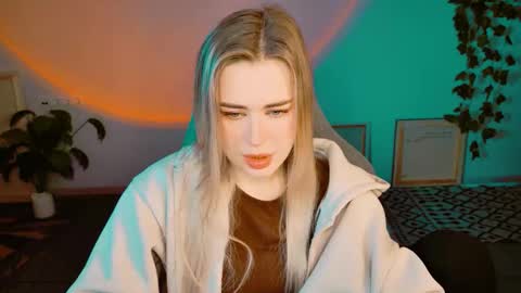 Adel online show from October 22, 2:39 pm