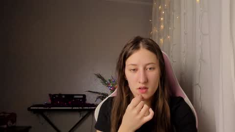 Adell online show from January 7, 10:30 pm