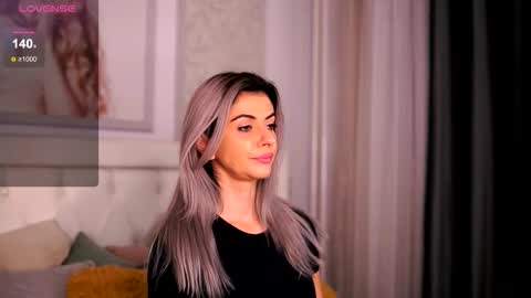 Adelyn online show from October 4, 8:12 am