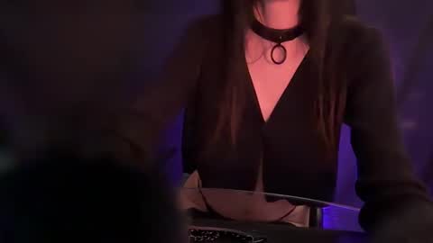 Snapshot of adessamoon chatting on January 6, 1:52 pm Adessa online show from January 6, 1:52 pm