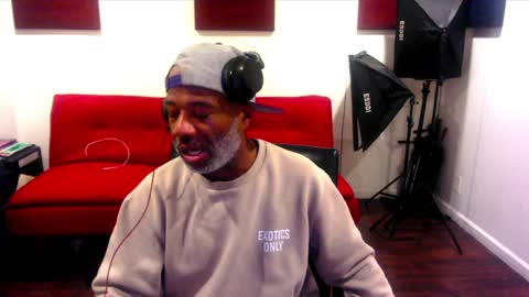 adick_ting online show from December 7, 7:16 am