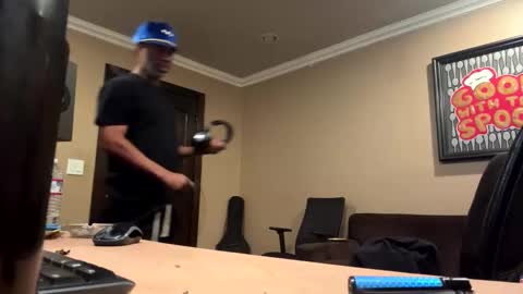 adick_ting online show from October 29, 5:47 pm