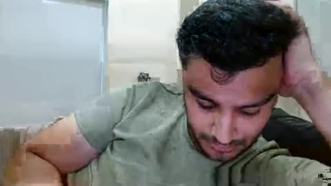 Snapshot of adit56665 chatting on May 27, 11:18 am adit56665 online show from May 27, 11:18 am