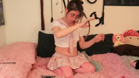 Snapshot of aditzytgirl chatting on March 20, 10:25 pm A Ditzy TGirl aka Lizzy online show from March 20, 10:25 pm