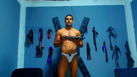 Snapshot of adonisdios chatting on May 9, 3:06 pm adonisdios online show from May 9, 3:06 pm