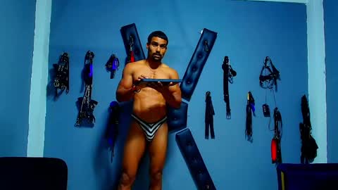 Snapshot of adonisdios chatting on May 14, 1:51 pm adonisdios online show from May 14, 1:51 pm