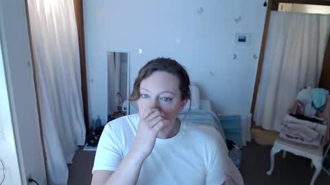 Snapshot of adorable22 chatting on June 9, 12:06 pm adorable22 online show from June 9, 12:06 pm