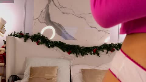 adoracortes online show from January 12, 5:12 am