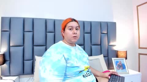 Snapshot of adreeaperez1 chatting on January 27, 11:32 am ANDREA PEREZ online show from January 27, 11:32 am