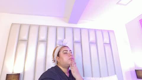 Snapshot of adreeaperez1 chatting on June 23, 1:09 pm ANDREA PEREZ online show from June 23, 1:09 pm
