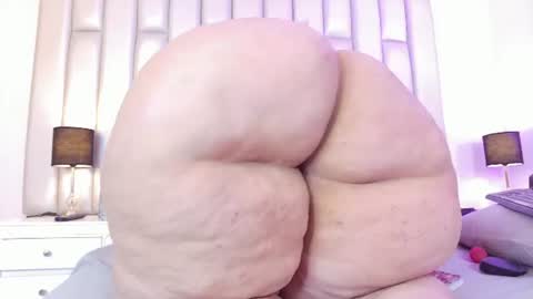 Snapshot of adreeaperez1 chatting on July 11, 1:03 pm ANDREA PEREZ online show from July 11, 1:03 pm