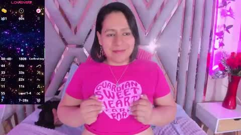 Snapshot of adri_rivera chatting on June 23, 9:24 pm ADRI online show from June 23, 9:24 pm