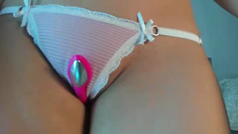 adri online show from July 24, 11:25 pm