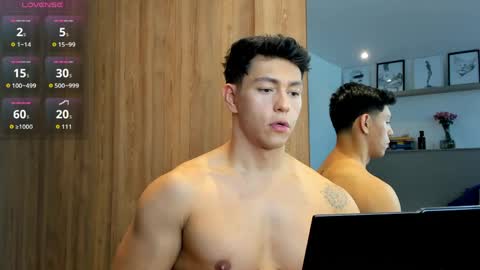 Adrian del Mar online show from May 9, 4:45 pm