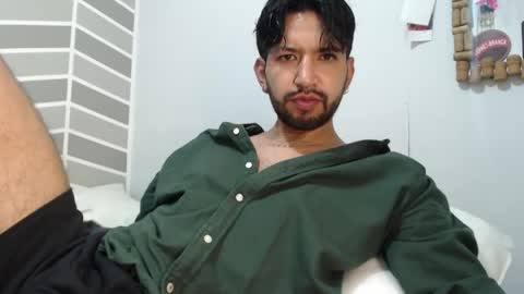 Snapshot of adrian_falcon chatting on April 29, 2:59 am Adrian Falcon online show from April 29, 2:59 am