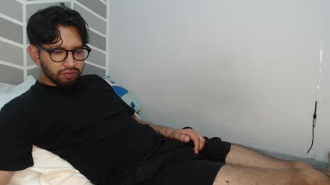 Snapshot of adrian_falcon chatting on April 29, 6:03 pm Adrian Falcon online show from April 29, 6:03 pm