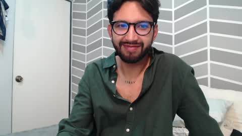 Snapshot of adrian_falcon chatting on May 16, 7:05 am Adrian Falcon online show from May 16, 7:05 am