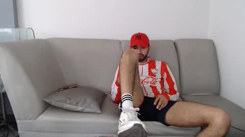 Snapshot of adrian_falcon chatting on June 5, 6:57 pm Adrian Falcon online show from June 5, 6:57 pm