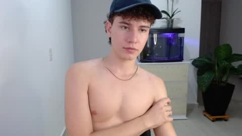 adrian morelli online show from December 19, 10:42 pm