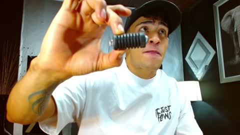 Snapshot of adrian_rae chatting on December 19, 12:23 pm   online show from December 19, 12:23 pm