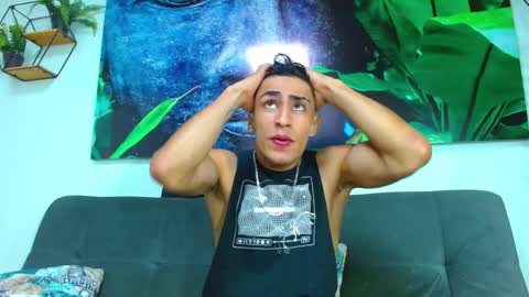 Snapshot of adrian_rae chatting on January 22, 11:45 am   online show from January 22, 11:45 am