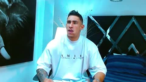 Snapshot of adrian_rae chatting on March 5, 11:38 am   online show from March 5, 11:38 am