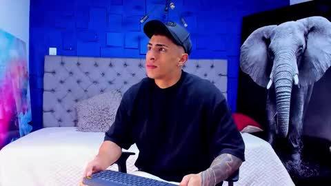 Snapshot of adrian_rae chatting on September 13, 11:43 am   online show from September 13, 11:43 am