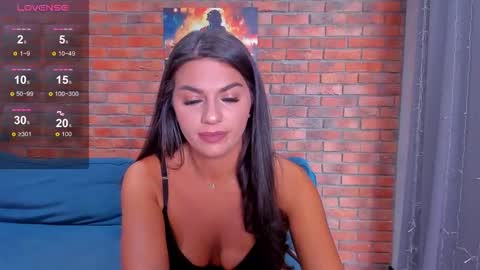Snapshot of adriana1_ chatting on October 23, 2:00 am Adriana online show from October 23, 2:00 am