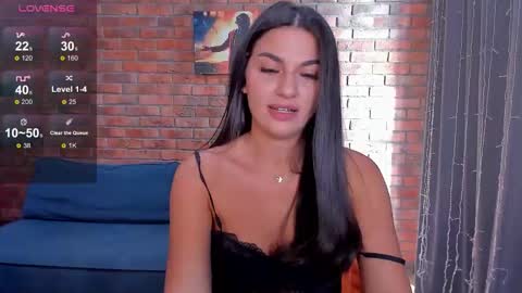 Snapshot of adriana1_ chatting on October 28, 5:00 am Adriana online show from October 28, 5:00 am