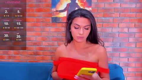 Snapshot of adriana1_ chatting on November 25, 4:45 am Adriana online show from November 25, 4:45 am