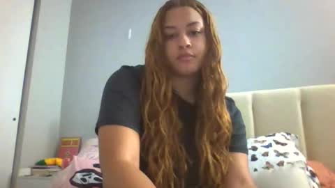 Snapshot of adriana318798 chatting on April 21, 3:17 pm Princess Adri online show from April 21, 3:17 pm