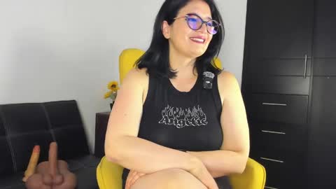 Snapshot of adriana71 chatting on May 15, 3:24 am Adriana online show from May 15, 3:24 am