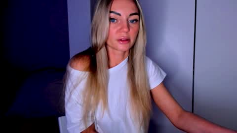 Adriana online show from January 6, 3:29 pm