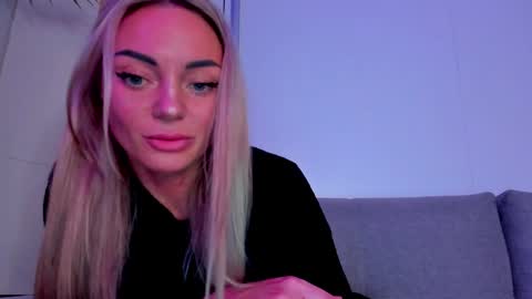 Adriana online show from January 26, 6:27 pm