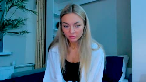 Adriana online show from February 1, 2:13 pm