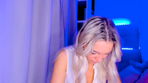 Adriana online show from February 27, 5:04 pm