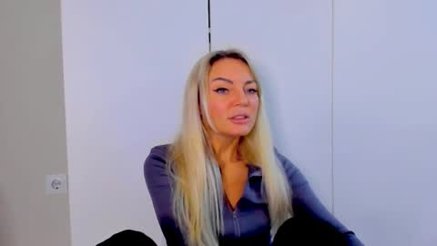 Adriana online show from March 6, 6:48 pm