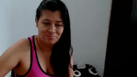 Adriana milf online show from June 5, 3:18 pm